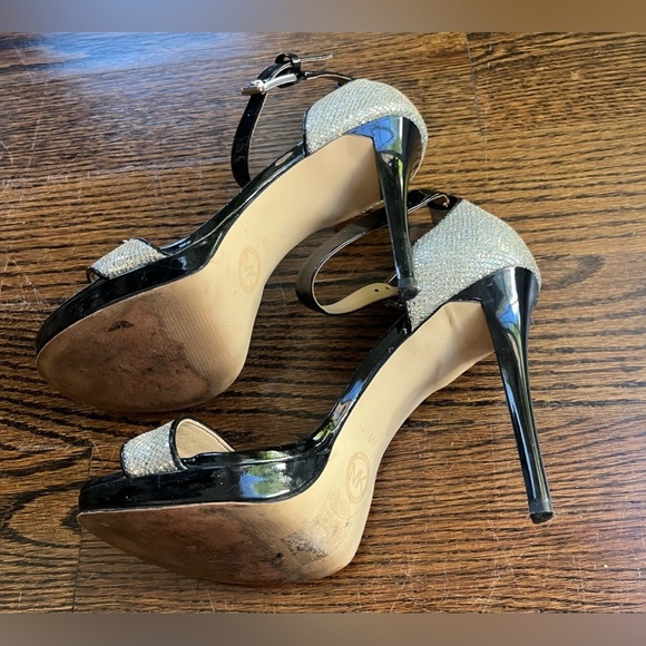MICHAEL Michael Kors Sienna Glitter Silver/Black Sandals size 6 - Picture 12 of 13
